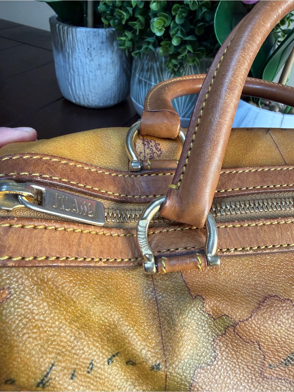 Alviero Martini World Map bag - Picture 5 of 13
